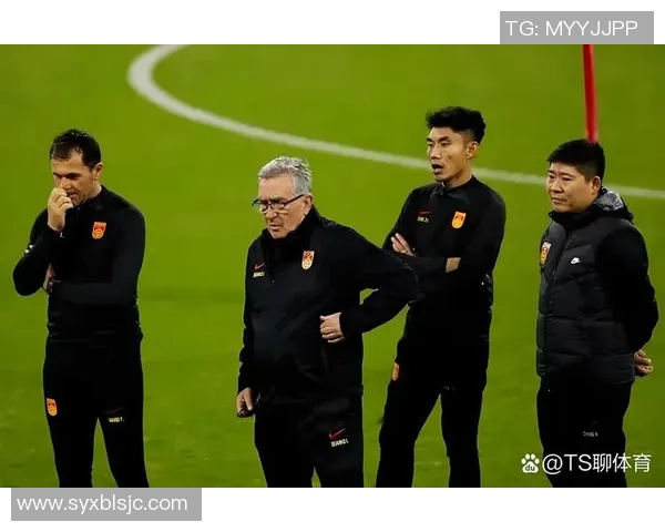 西安网球队战术引发热议球迷与教练意见分歧探讨 西安网球队战术引发热议球迷与教练意见分歧探讨