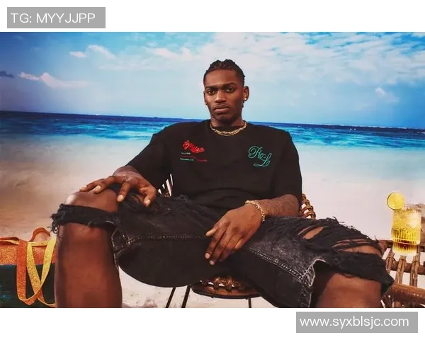 夏季足球明星时尚穿搭指南展现个性与运动风格的完美结合